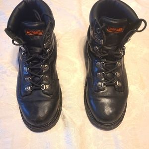 Harley Davidson used riding boots.